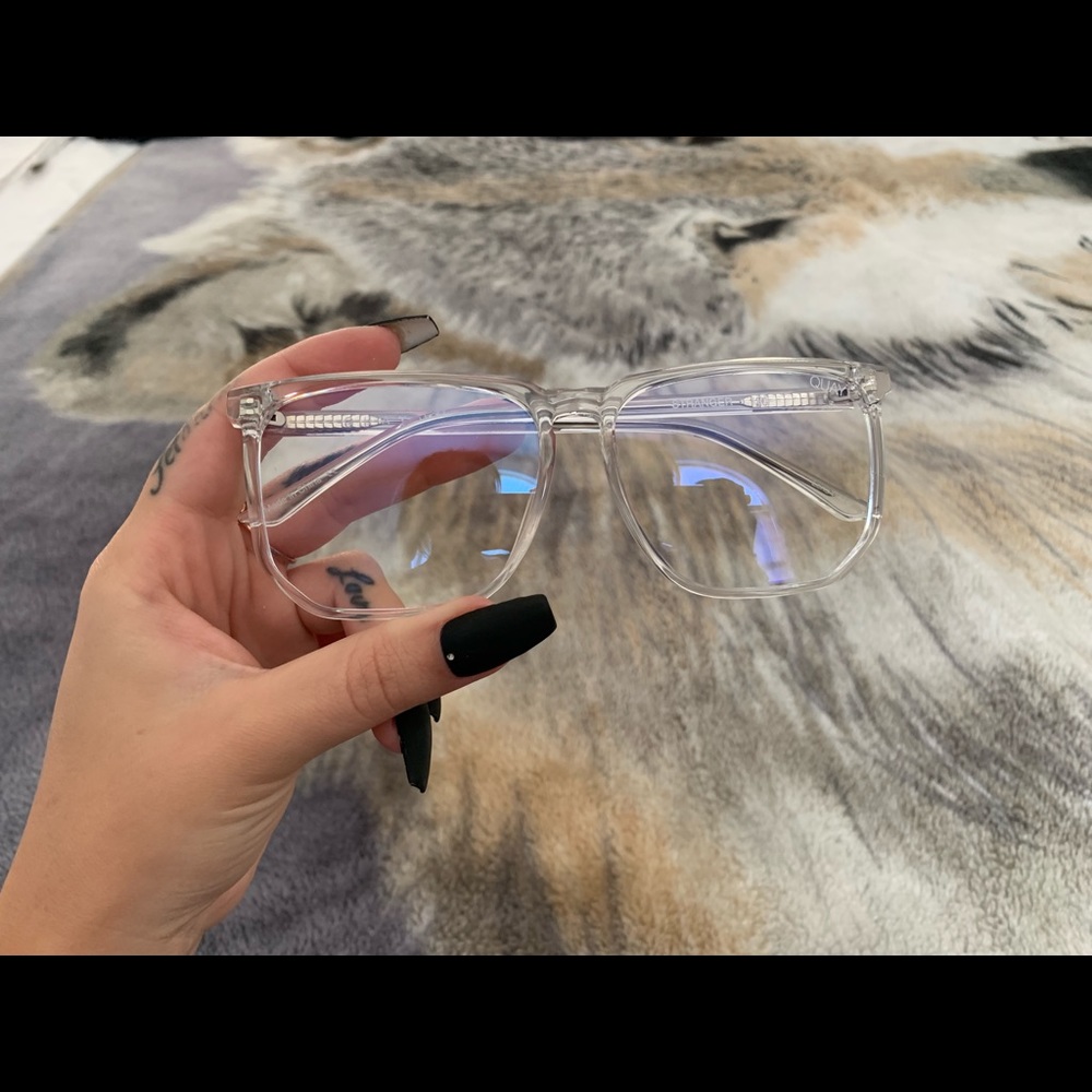 Quay clear lens glasses